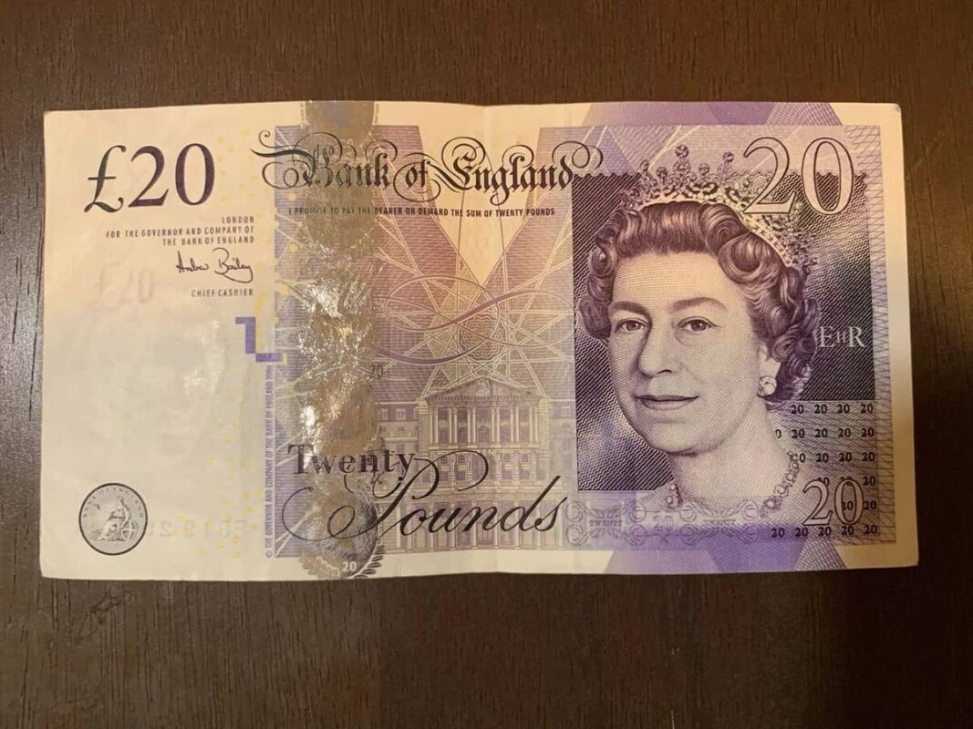 20-gbp-bills-1067x800 (1)