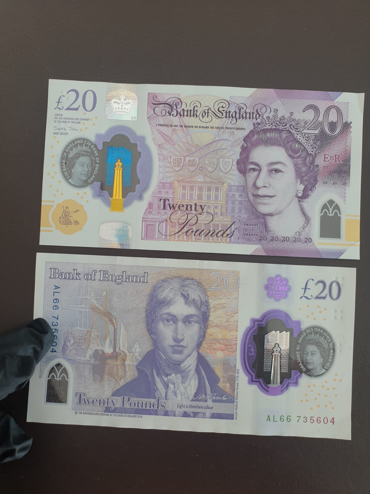 pounds-20
